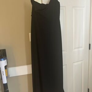 Elegant Black Strapless Gown
